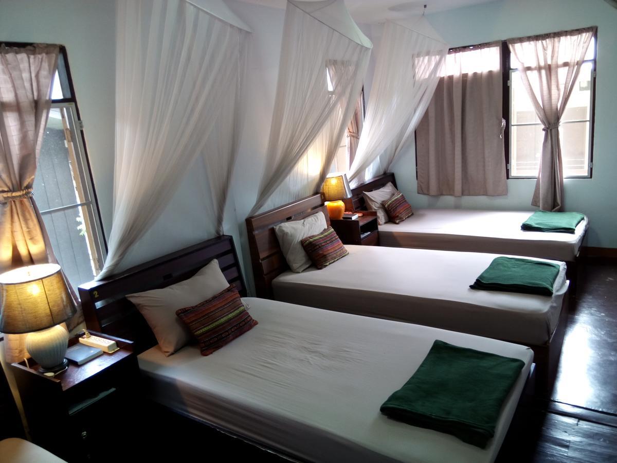Twin House @ Tapae Hostel Chiang Mai Exterior photo