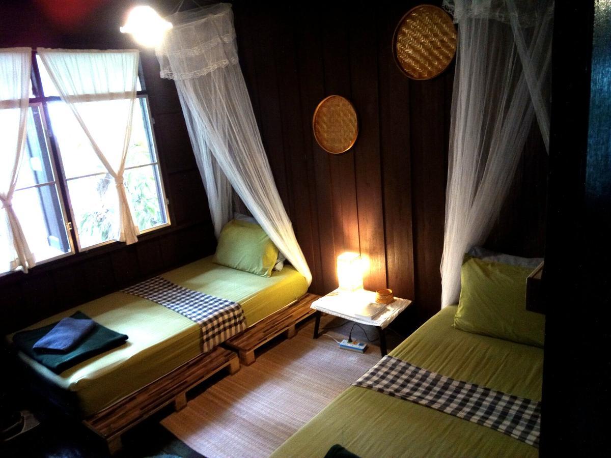 Twin House @ Tapae Hostel Chiang Mai Exterior photo